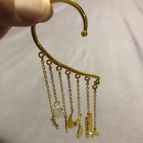 Ear Wrap Hook Earring w/ Case - Picture 10 of 11